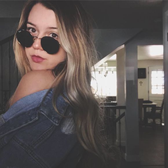 Meet your Posher, Haley - Picture 1 of 1